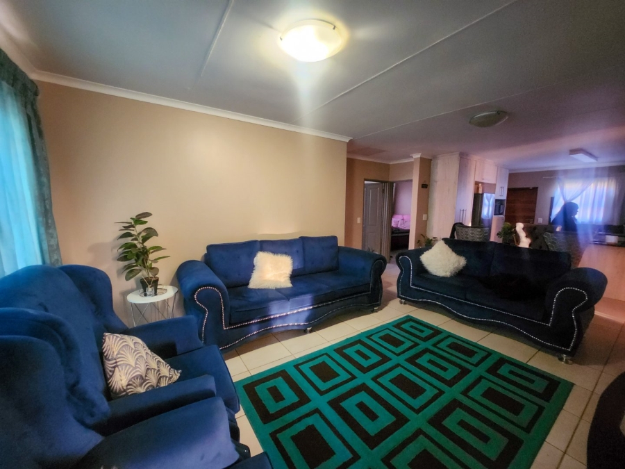 3 Bedroom Property for Sale in Ellaton North West